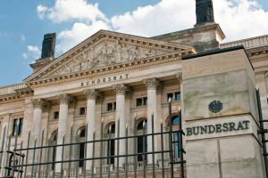 Der Bundesrat hat dem sogenannten Wachstumschancengesetz nach Gesprächen im Vermittlungsausschuss von Bundestag und Bundesrat mehrheitlich zugestimmt.